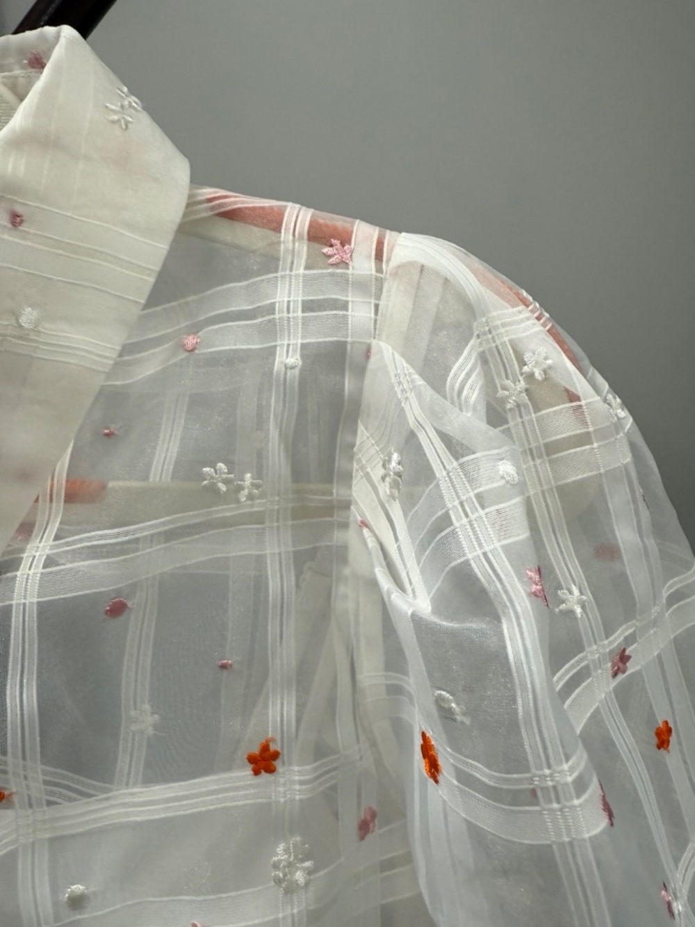 Petite Studio New York embroidered sheer blouse with matching camisole in size X - Picture 9 of 11